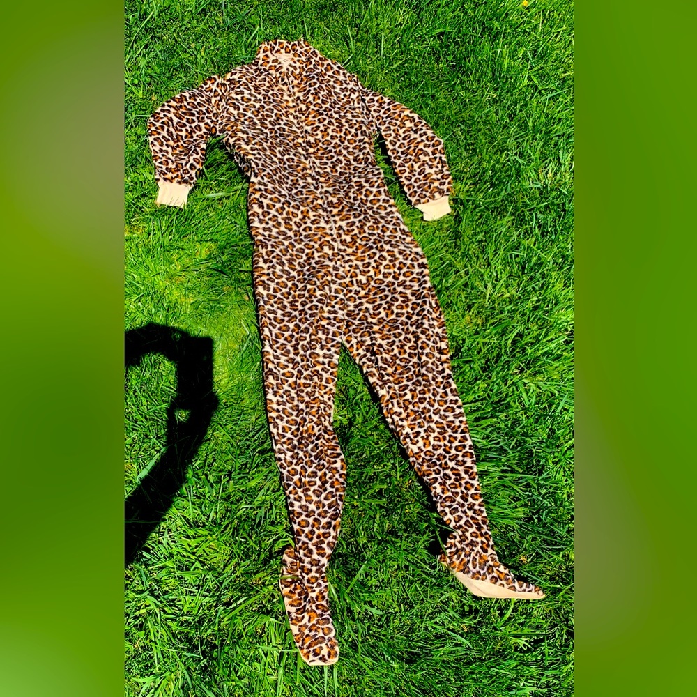 Vintage Leopard Print onesie. With back door buttons.